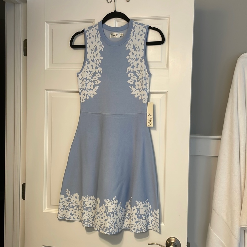 Elisa J NWT sidle Small